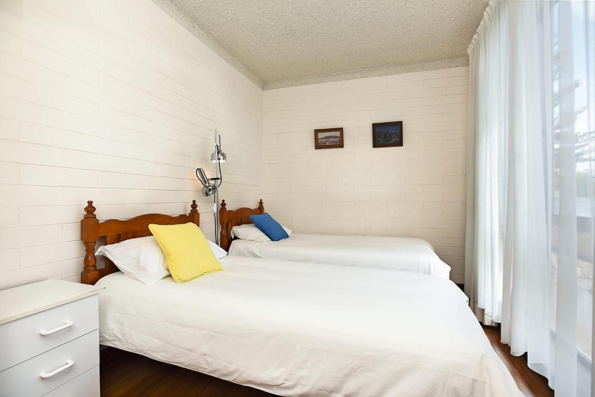 Dolphins Beachfront Apartment No 4 Порт Елиът Екстериор снимка