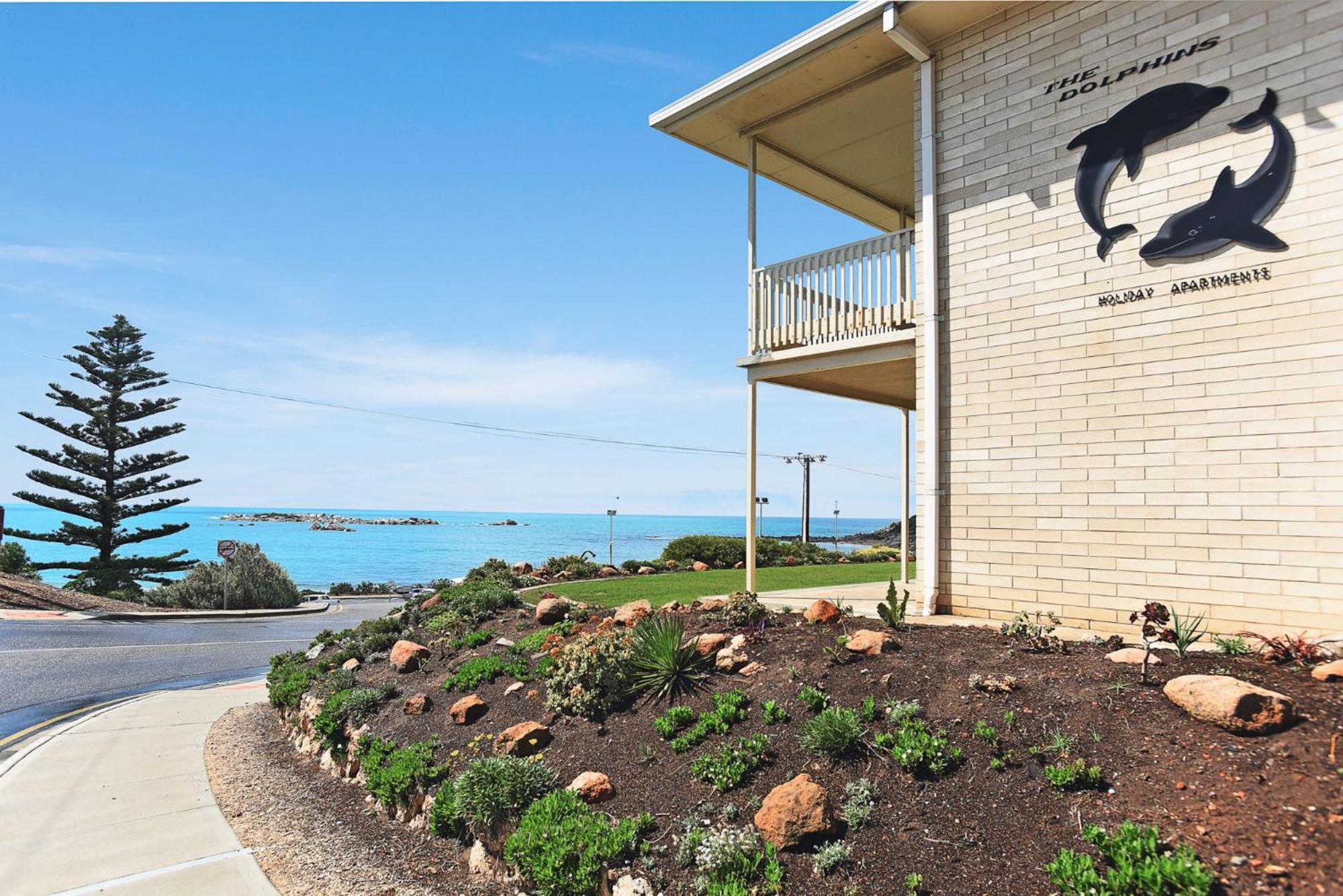 Dolphins Beachfront Apartment No 4 Порт Елиът Екстериор снимка